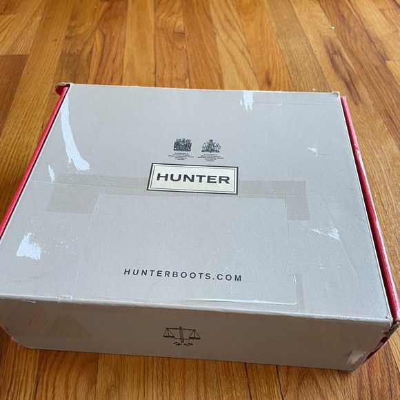 BRAND NEW: HUNTER Women’s Original Chelsea ankle rain boot.Size 6 Navy Blue - Picture 7 of 12